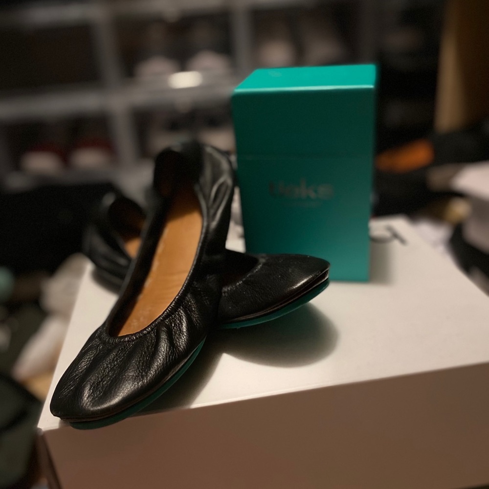 Black tieks